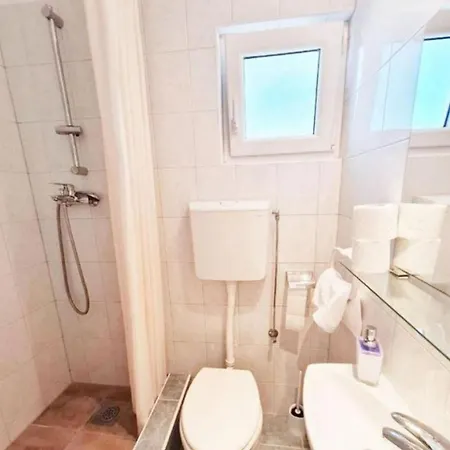 House Dinko Feriehus Vinišće