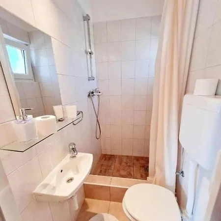 House Dinko Vinisce